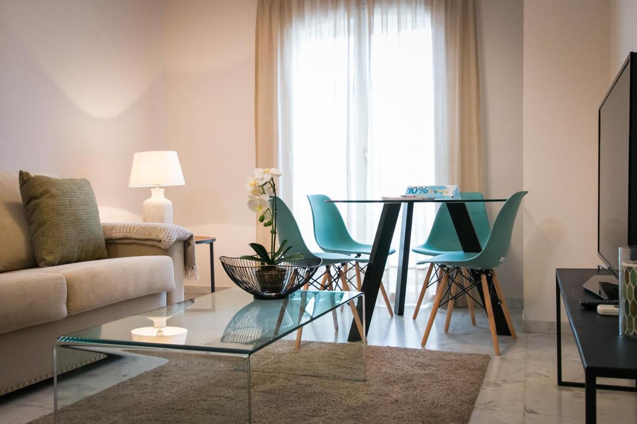 Holidays2Malaga Pena Parking & French Balcony & Smart Tv Kültér fotó